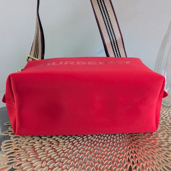 Burberry - Picture 5 of 12